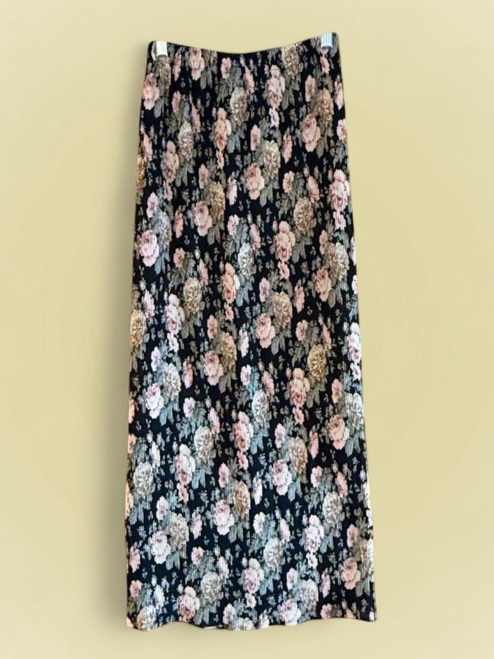 Vtg Black/Pastel crinkle floral midi skirt